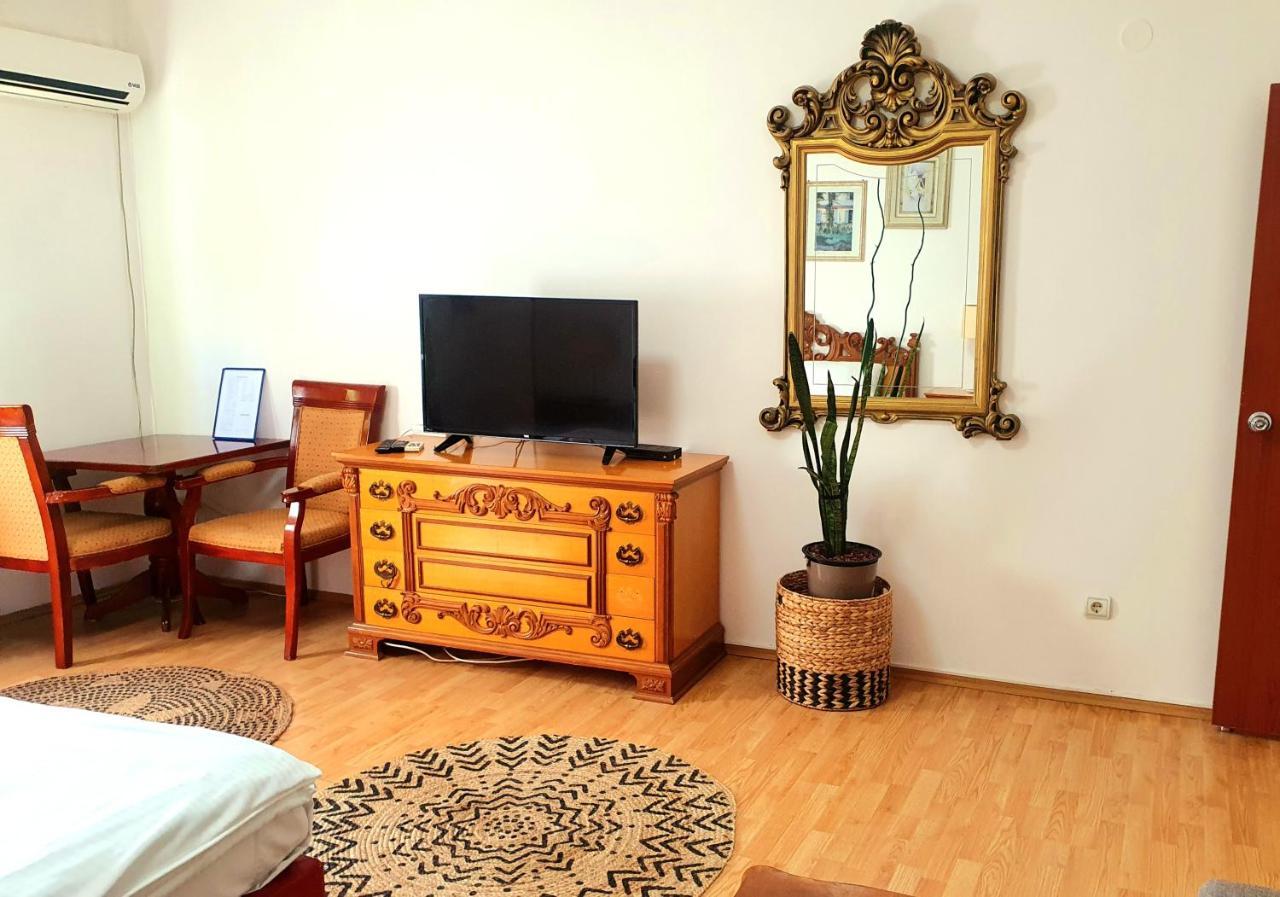 Rooms Villa Luigi Pancsova Kültér fotó