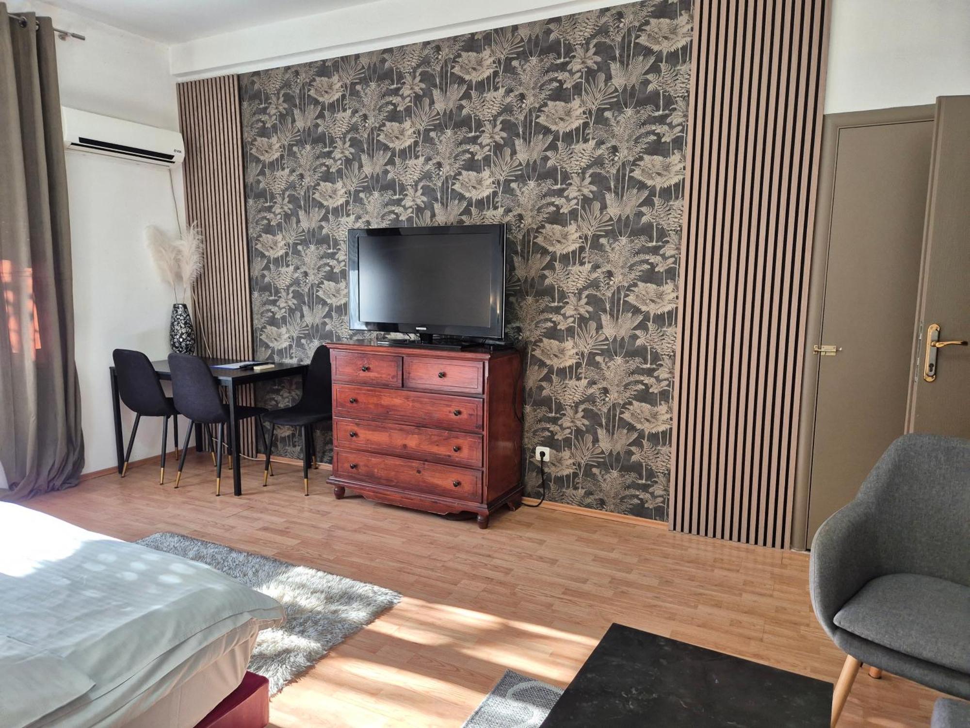 Rooms Villa Luigi Pancsova Kültér fotó
